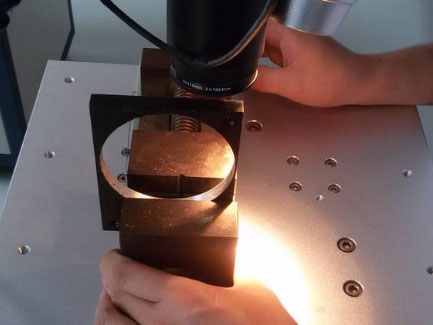 如何调节模具激光焊接机的显微镜参数